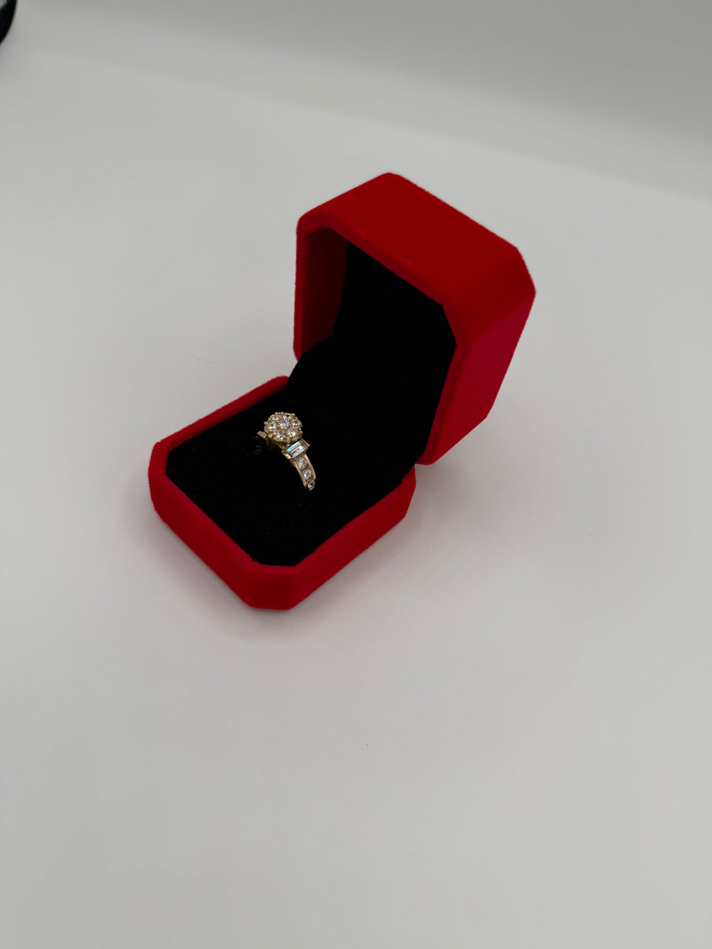 Elegante anillo de mujer