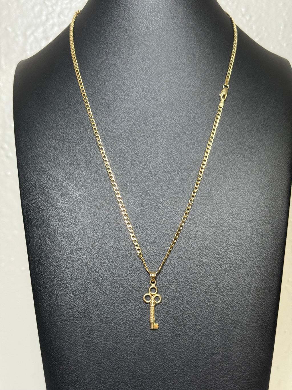 Cadena con dije