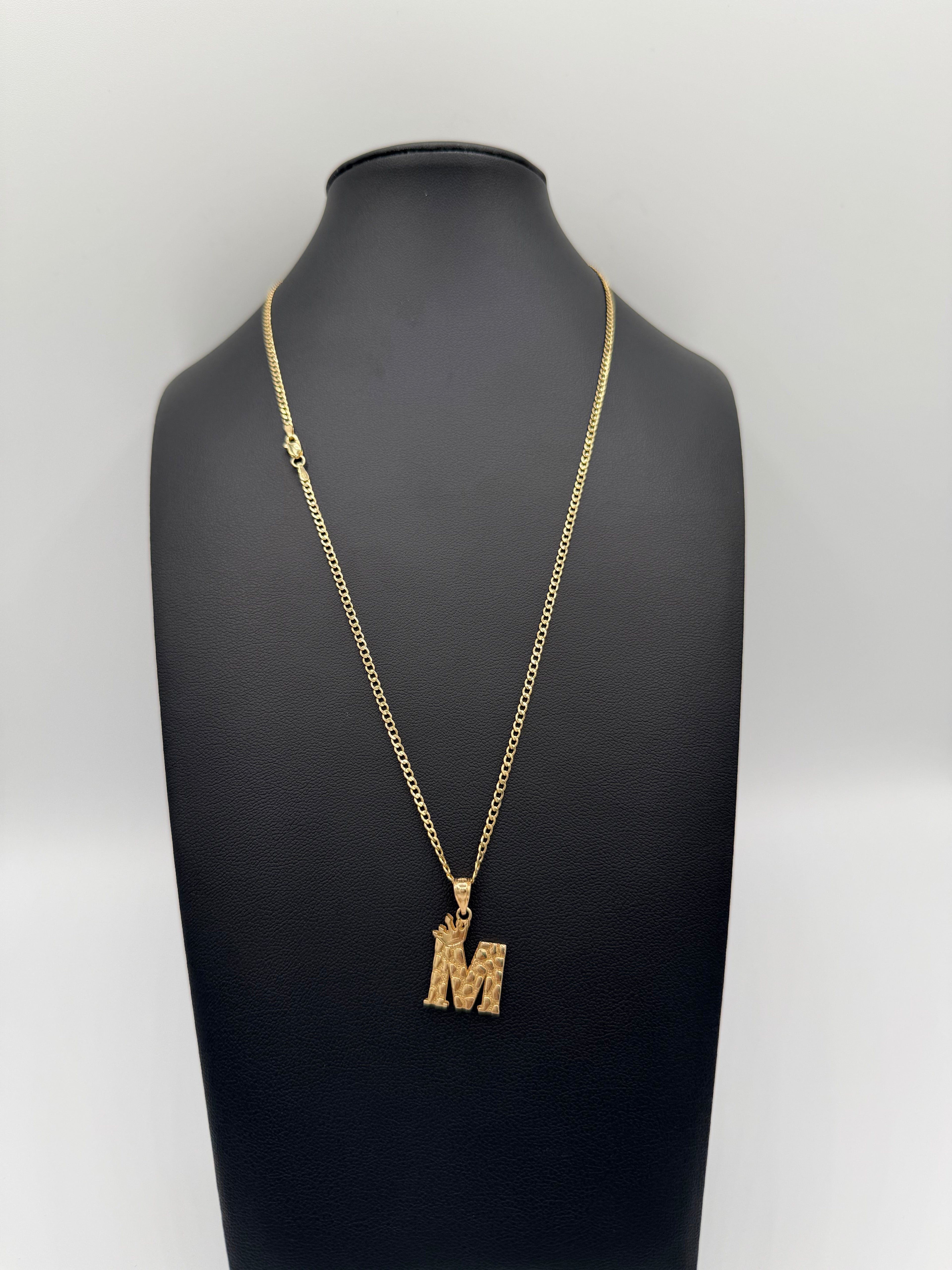 Cadena de oro 10k con dije de letra M