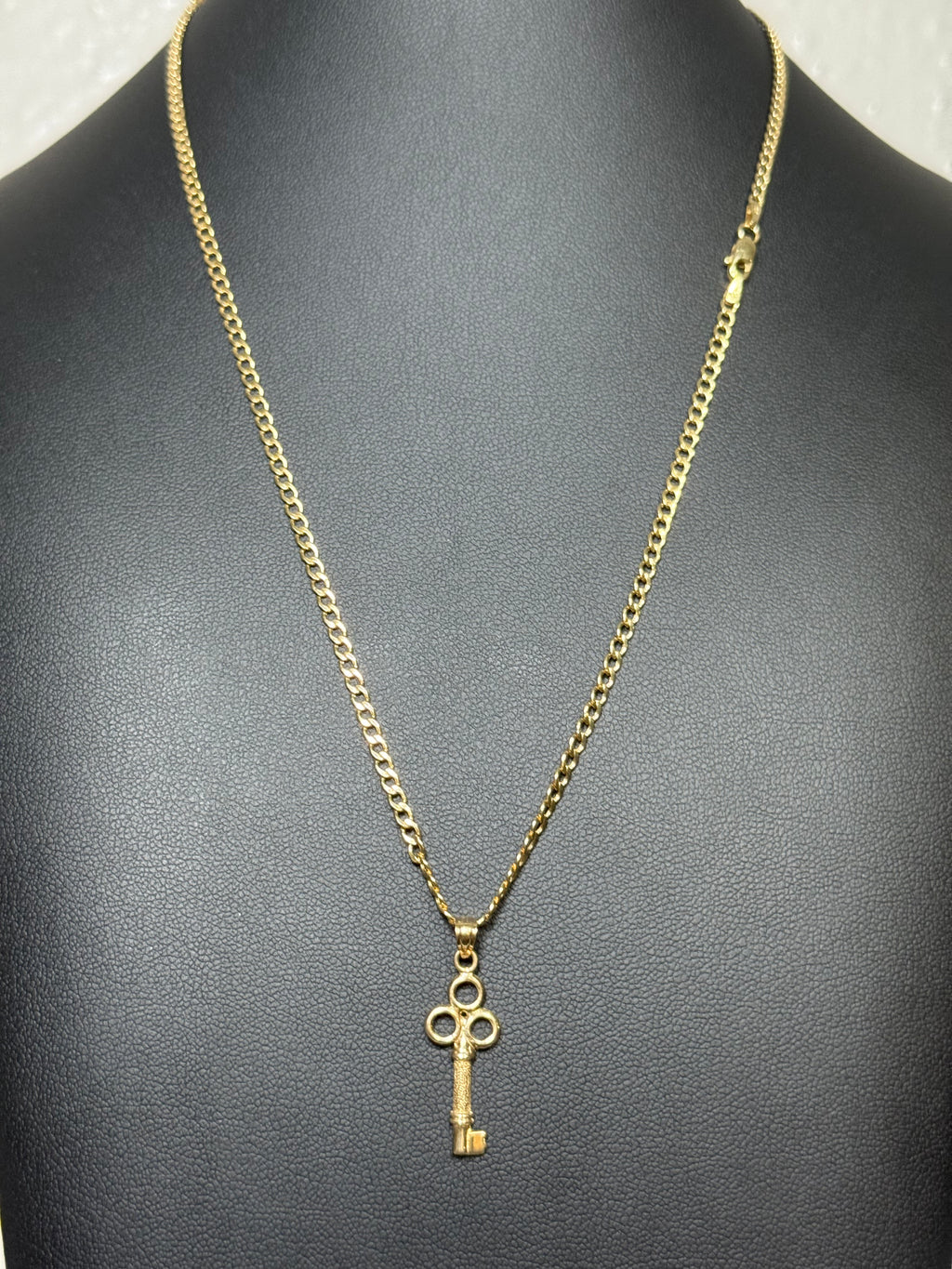 Cadena con dije